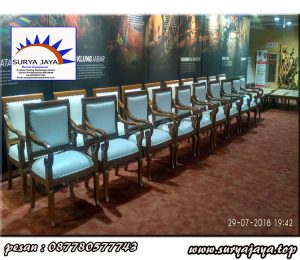 rental kursi kayu VIP berkelas seperti di keraton-keraton murah