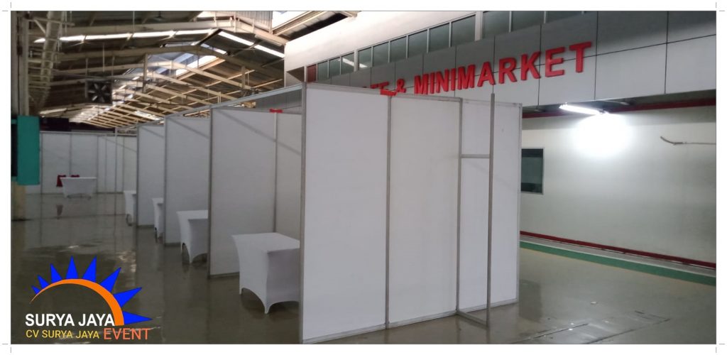 Sewa Partisi R8 Bebas Ongkir