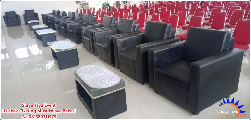 Sewa Sofa Single Hitam Bersih Terawat Siap Pakai