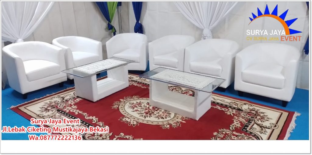Sewa Sofa Oval Putih Bersih Terawat Siap Pakai