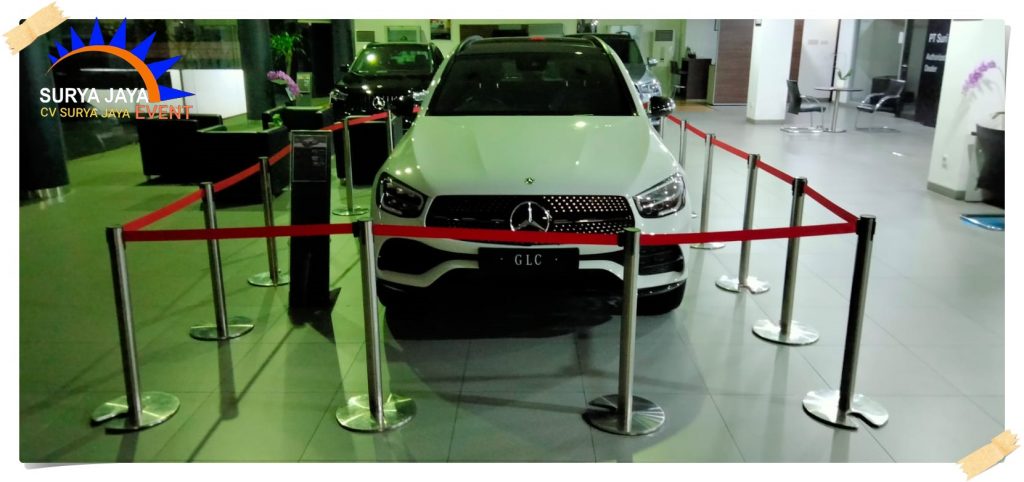 Penyewaan Tiang Antrian Sabuk Merah Kualitas Terbaik