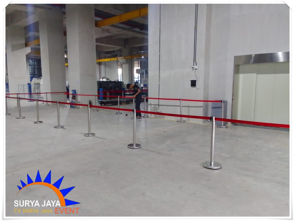 Penyewaan Tiang Antrian Terdekat Pelayanan 24 Jam