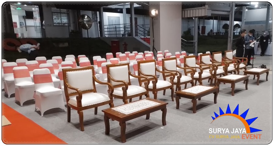 Rental Kursi Vip Kayu Kualitas Super Di Bekasi