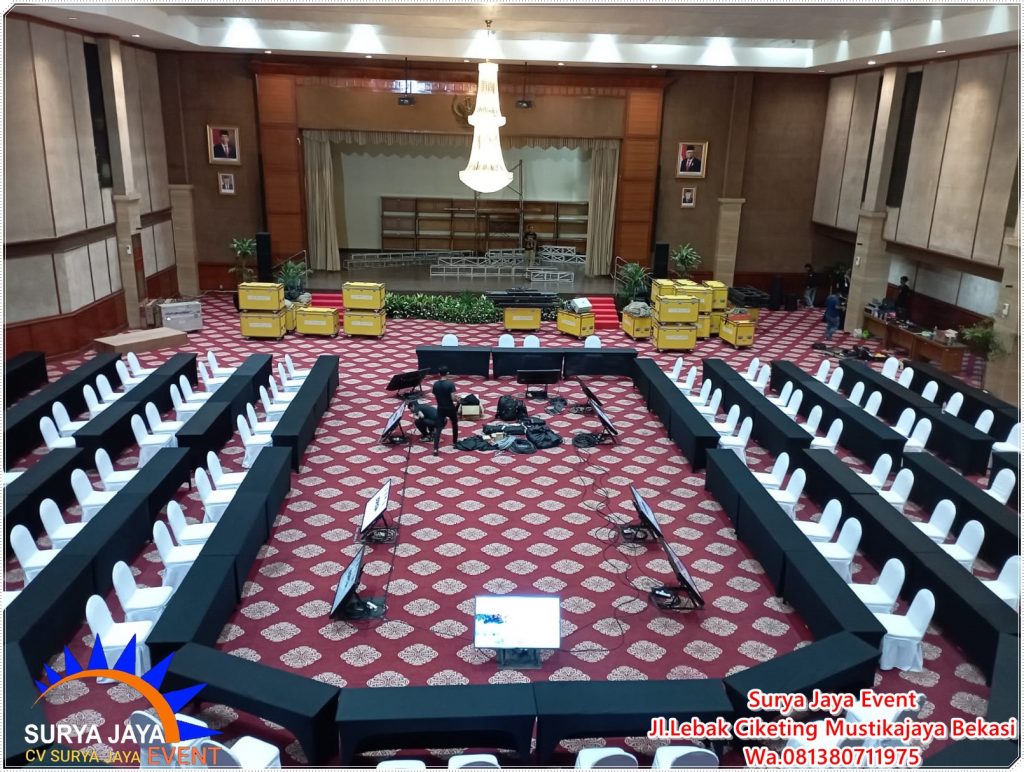 Tempat Persewaan Meja Ibm Cover Hitam Untuk Acara Seminar