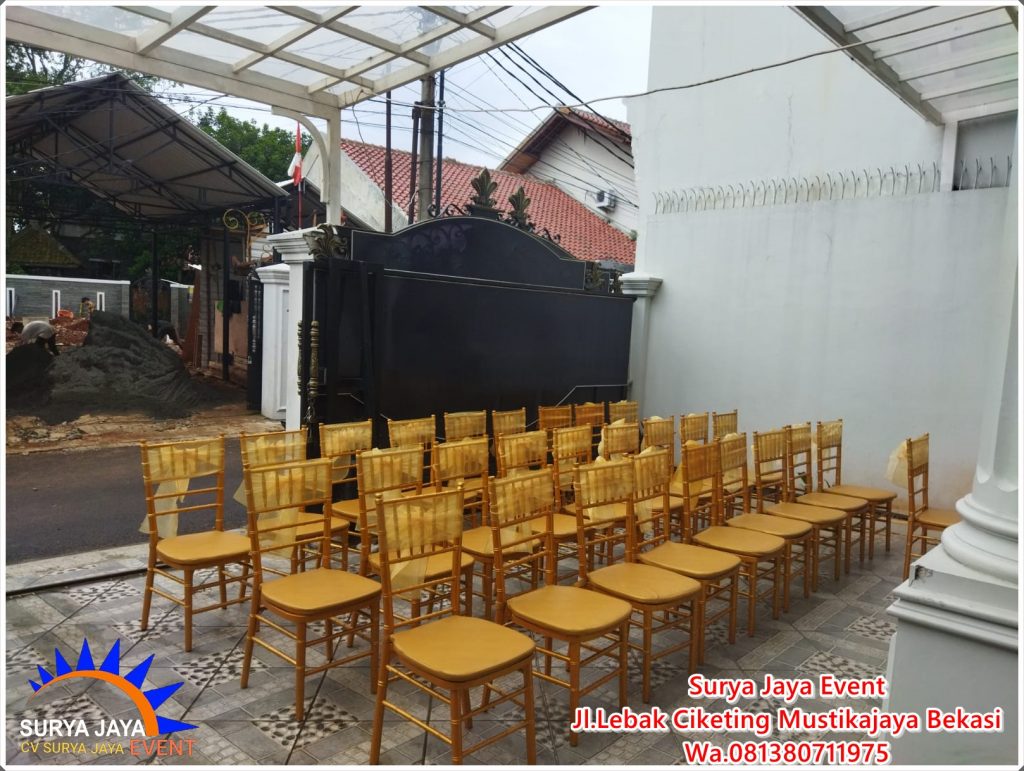 Sewa Kursi Tiffany Pelayanan Memuaskan