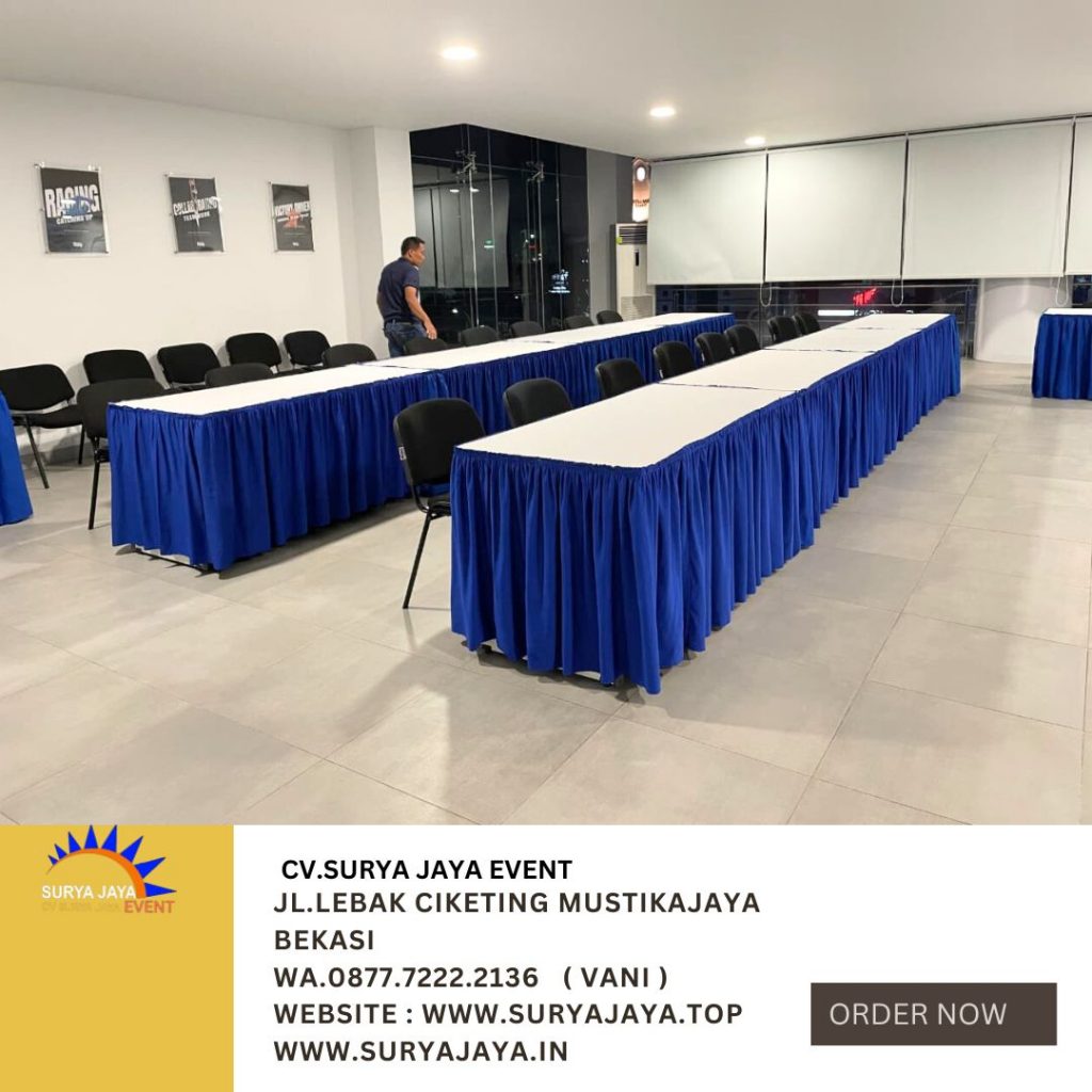 Sewa Meja Kotak Cover Putih Skirting Biru Area Jakarta Free Ongkir